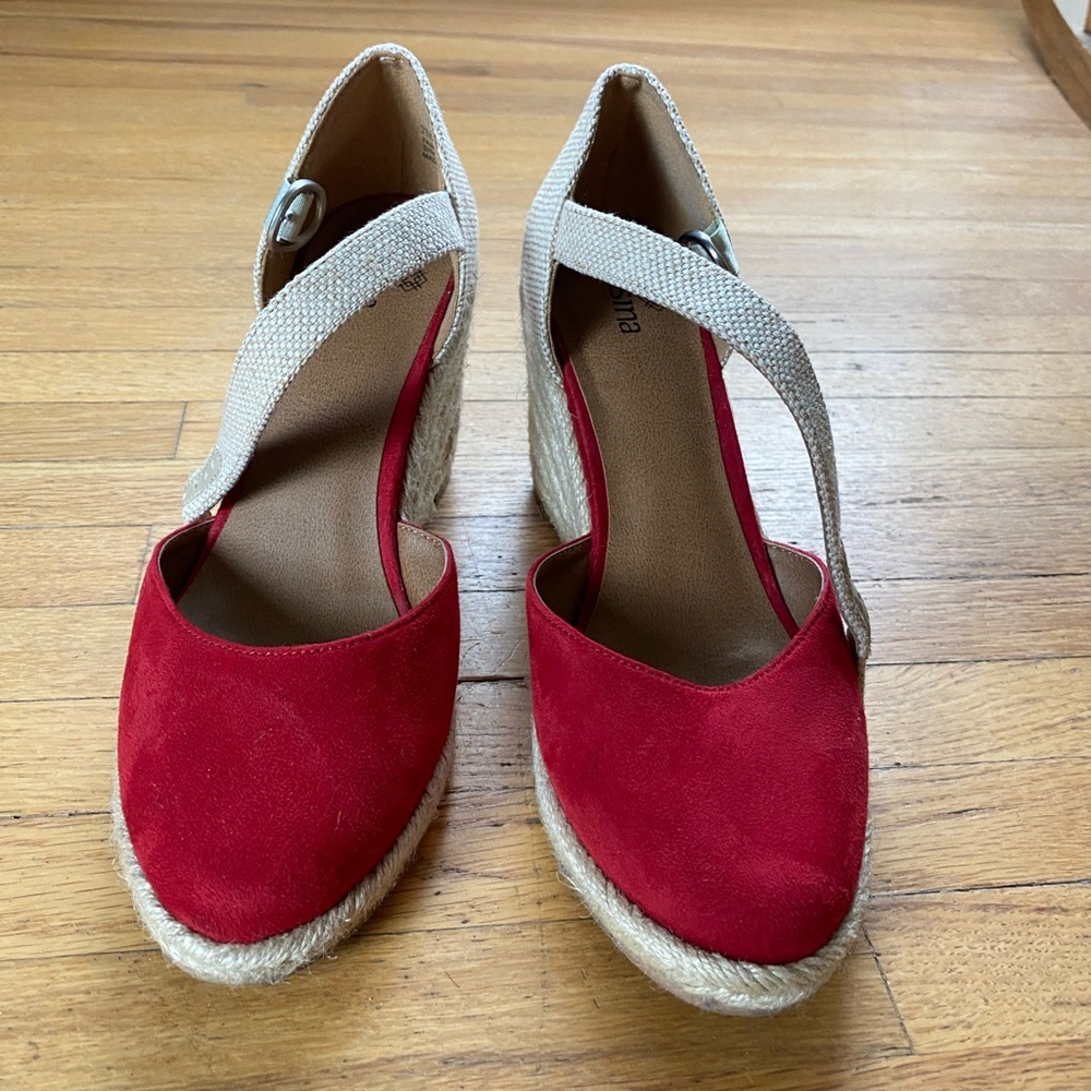 SUSINA Red Ankle Strap Espadrilles - Sz 7M